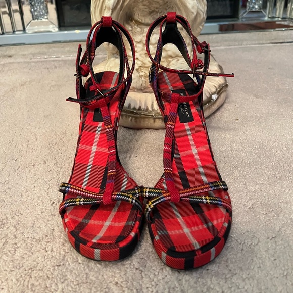 BURBERRY SANDALS - Picture 1 of 7